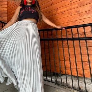 Pleated maxi skirt